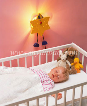 宝宝睡觉开灯有什么坏处？